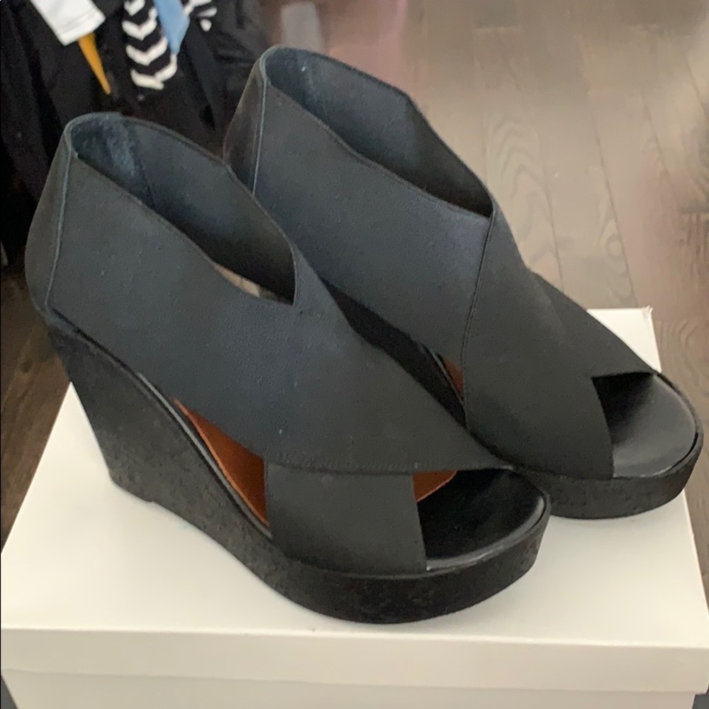 NEW browns shoes black strappy wedges